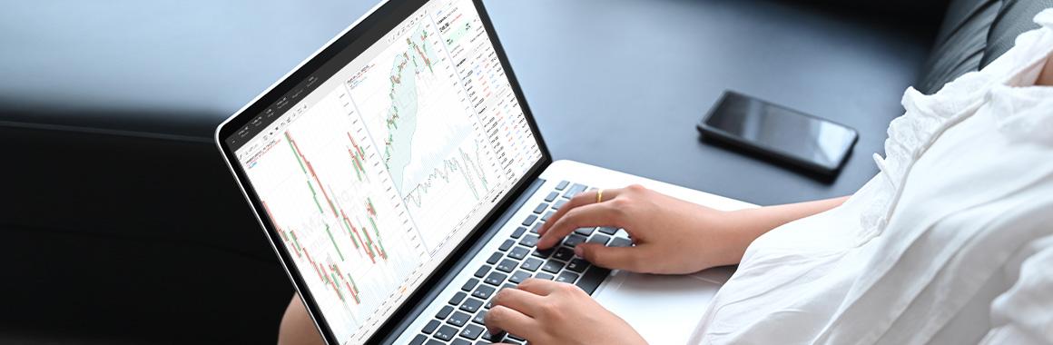 How to Trade on the R StocksTrader Platform: Trader's Guide